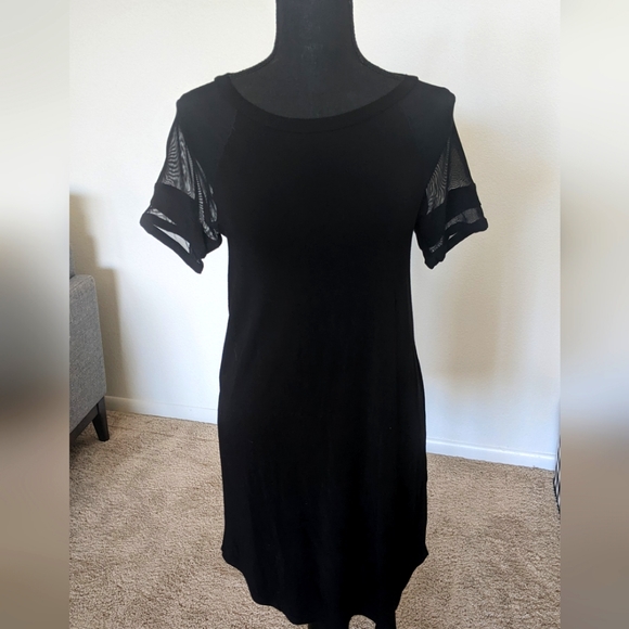 American Eagle Outfitters Dresses & Skirts - American Eagle Outfitters Black Short Sleeve Dress, size small